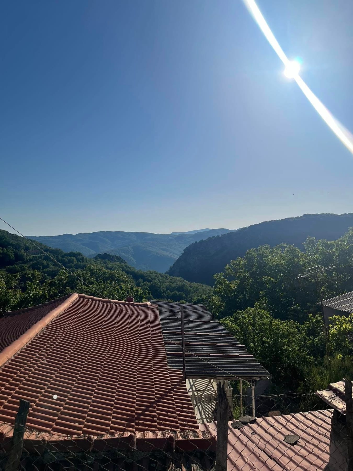 Κεραμοσκεπές και βουνά της Πάππας